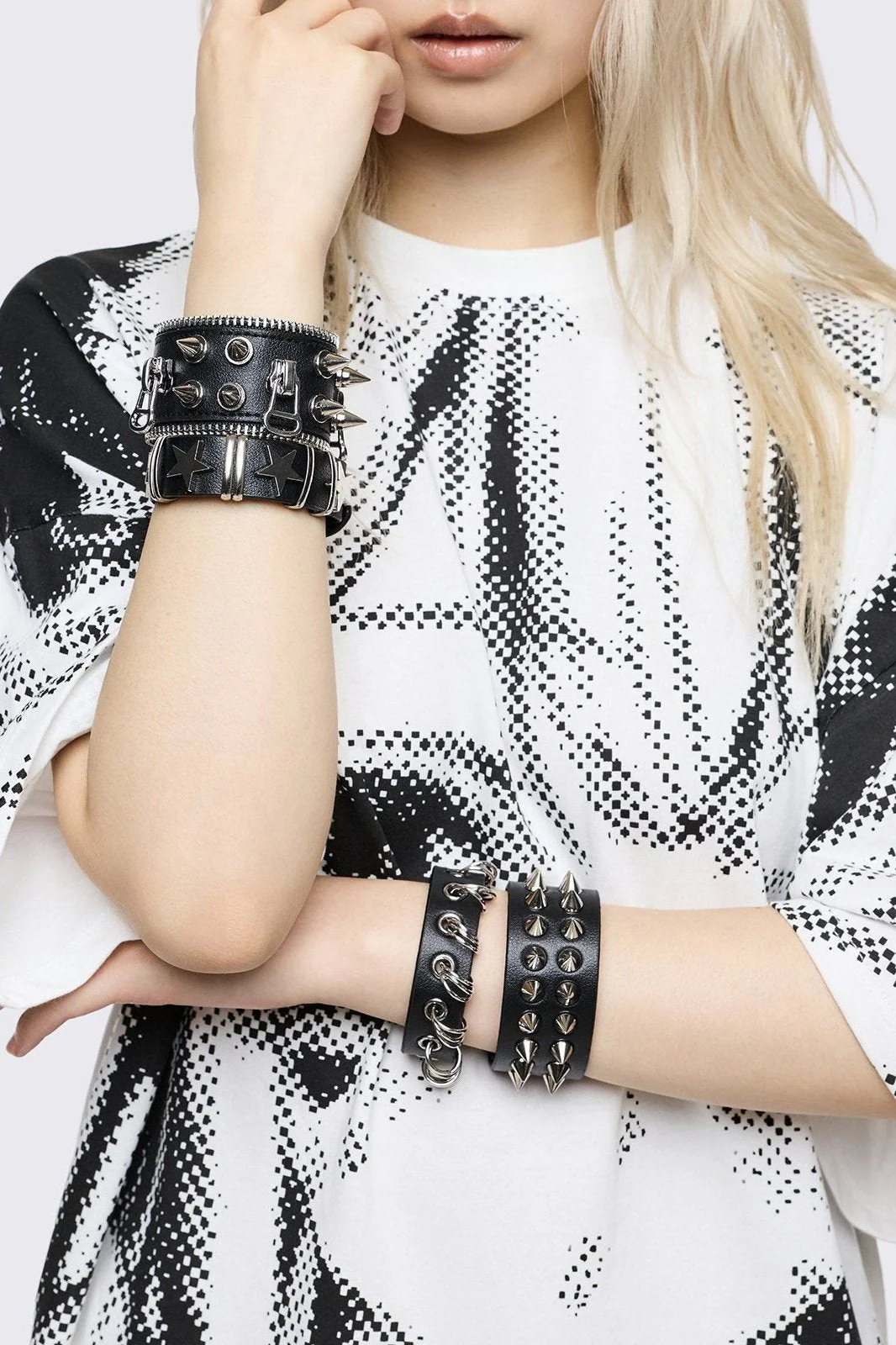1015-razor-bracelet-set-3.webp Razor Bracelet Set