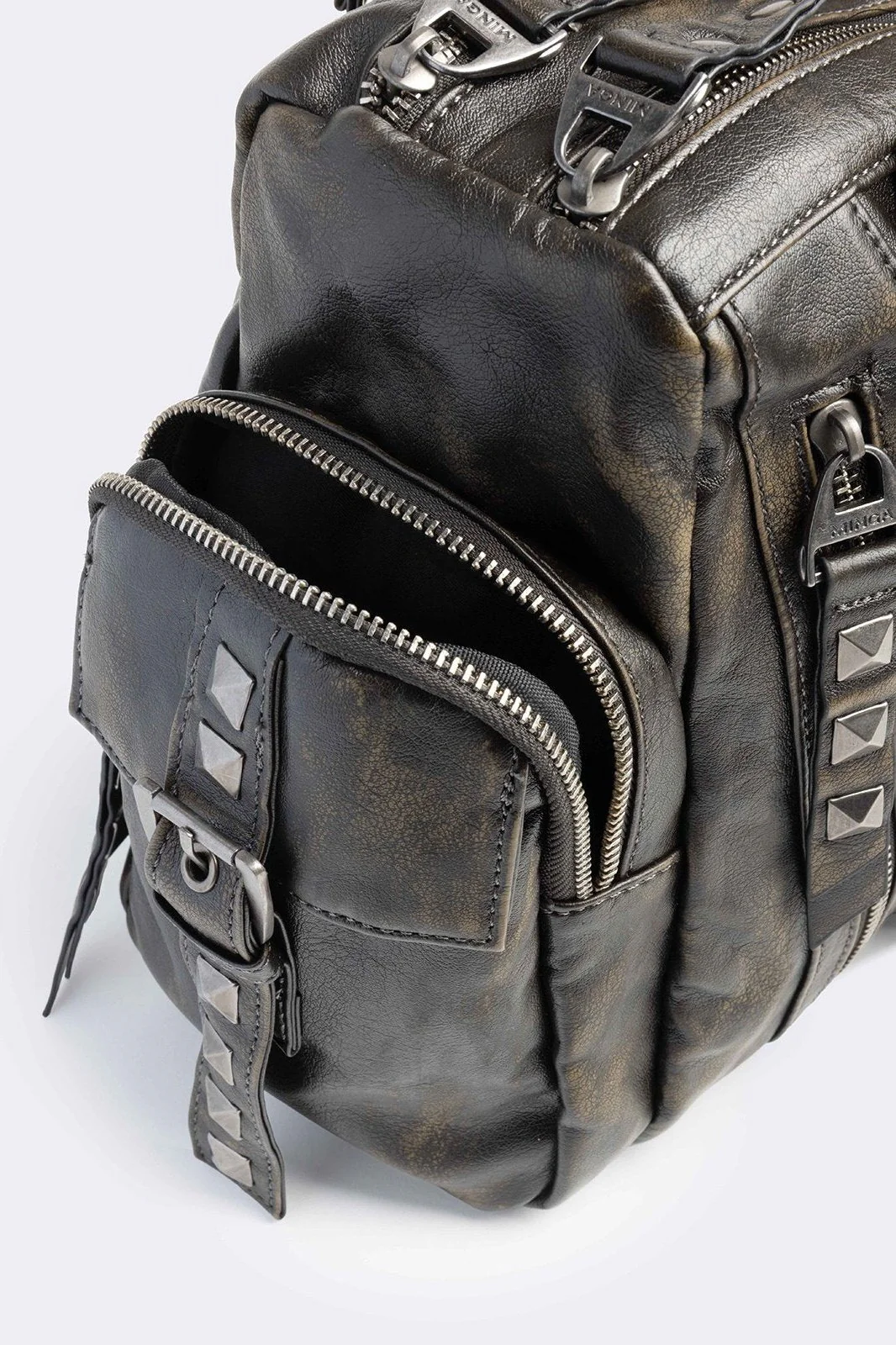 1022-sharp-vegan-leather-shoulder-bag-5.webp Sharp Vegan Leather Shoulder Bag