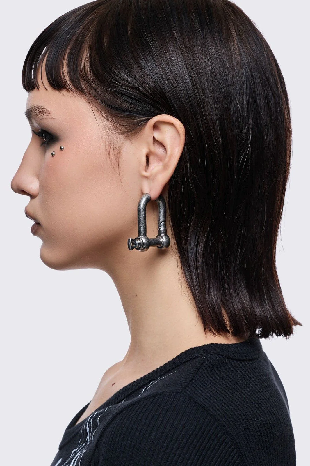 1034-screwed-earring-set-2.webp Screwed Earring Set