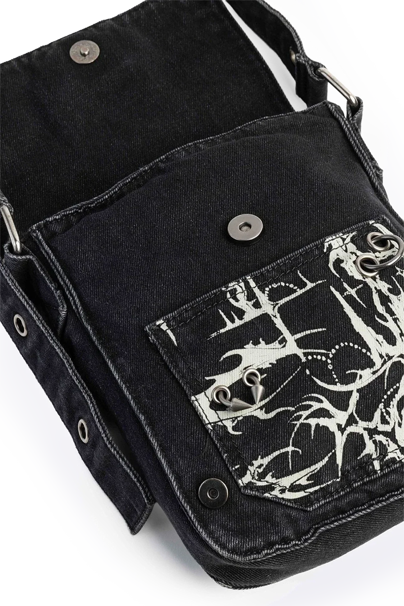 1073-hexlet-crossbody-bag-3.webp Hexlet Crossbody Bag