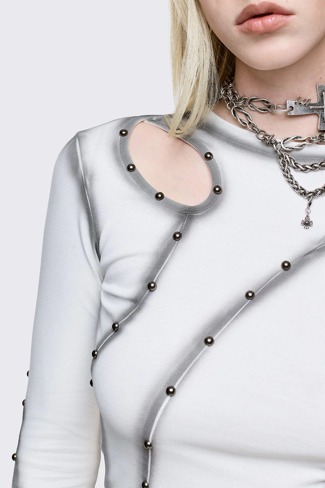 1097-trixx-cut-out-top-4.webp Trixx Cut-Out Top