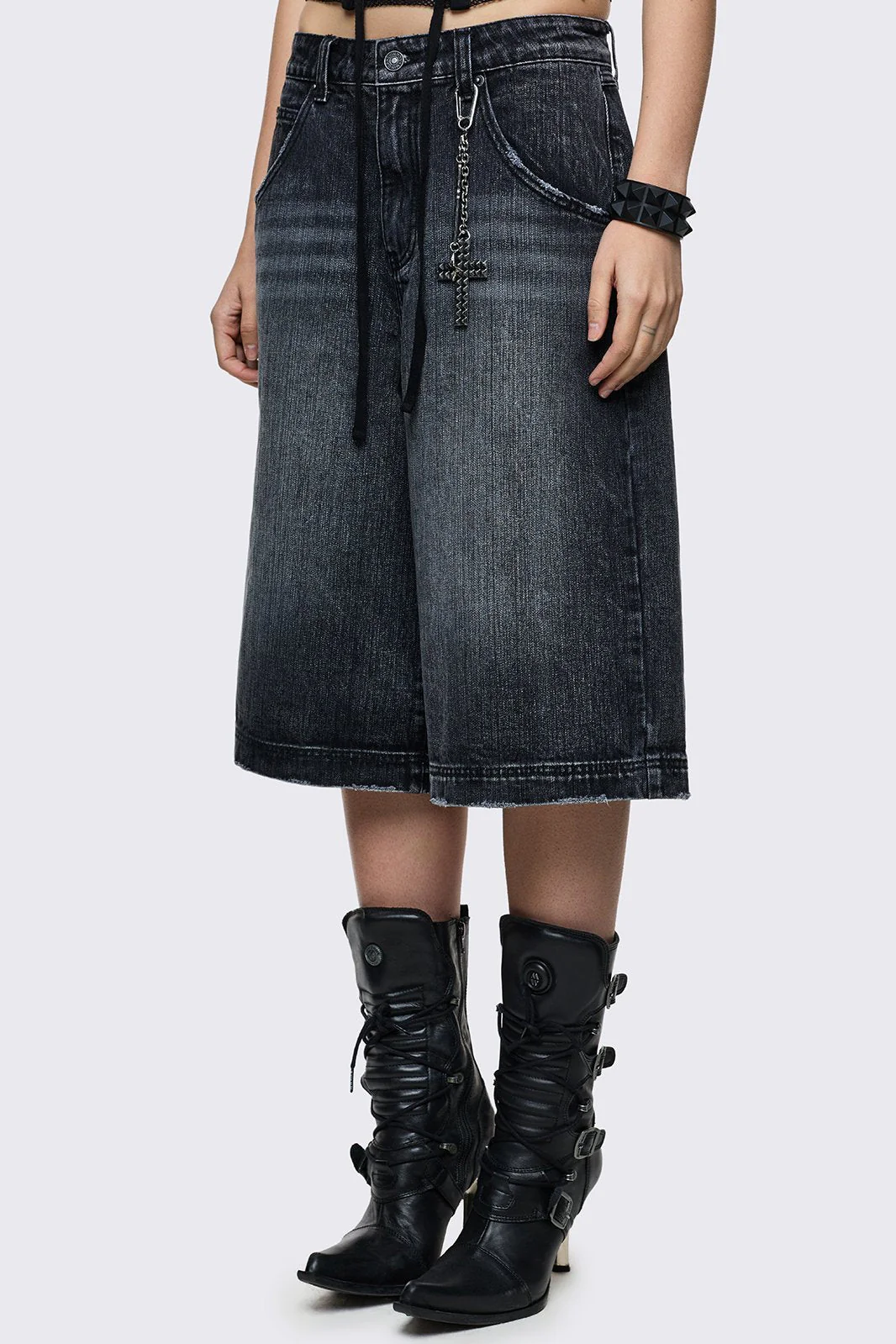 120-worn-black-washed-jorts-6.webp Worn Black Washed Jorts