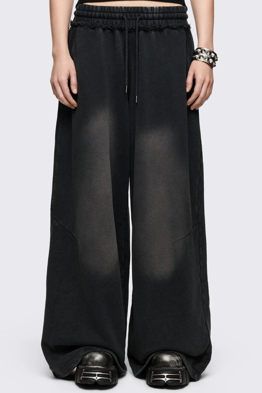 1248-blur-black-washed-sweatpants-1.webp Blur Black Washed Sweatpants