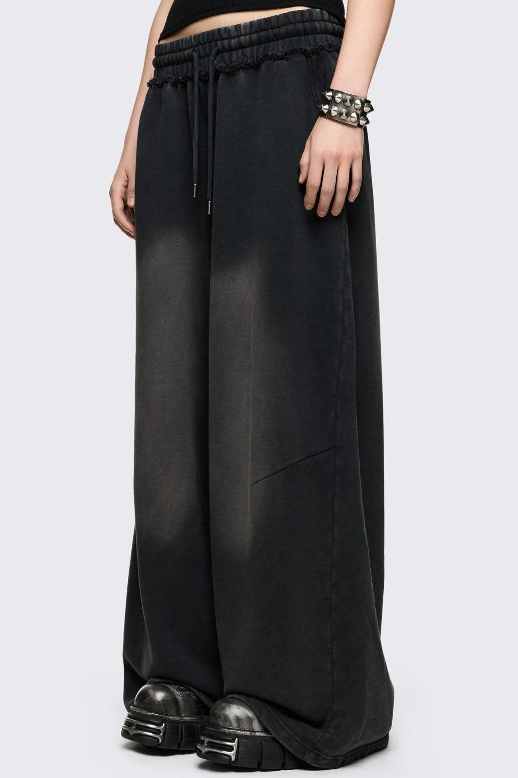 1248-blur-black-washed-sweatpants-3.webp Blur Black Washed Sweatpants