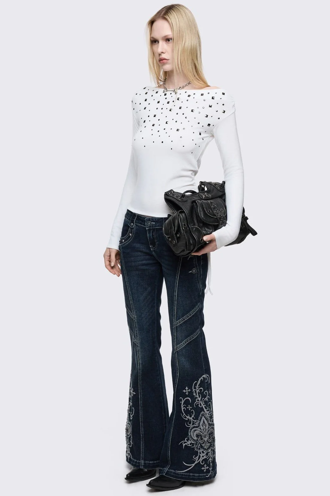 1799-lis-flared-jeans-6.webp Lis Flared Jeans