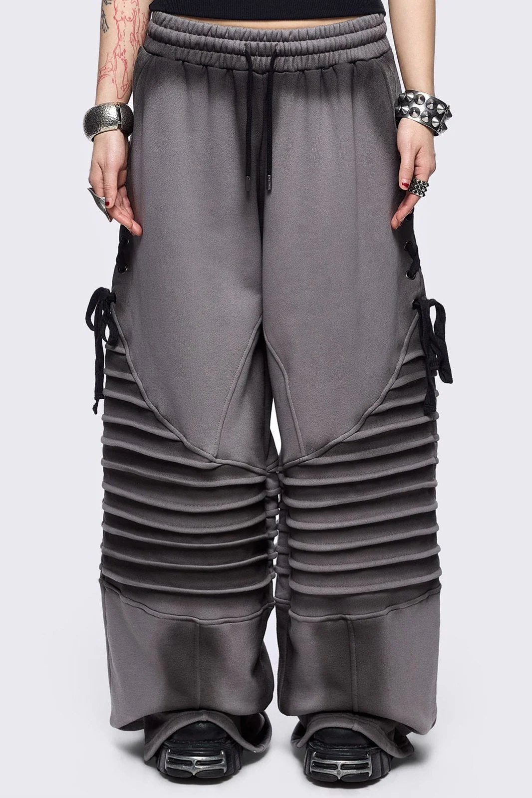1899-vyre-grey-sweatpants-1.webp Vyre Grey Sweatpants