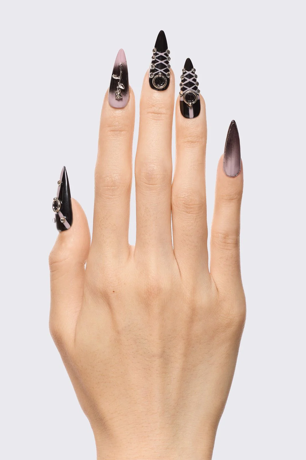 2111-cutie-claws-press-on-nail-set-2.webp Cutie Claws Press On Nail Set