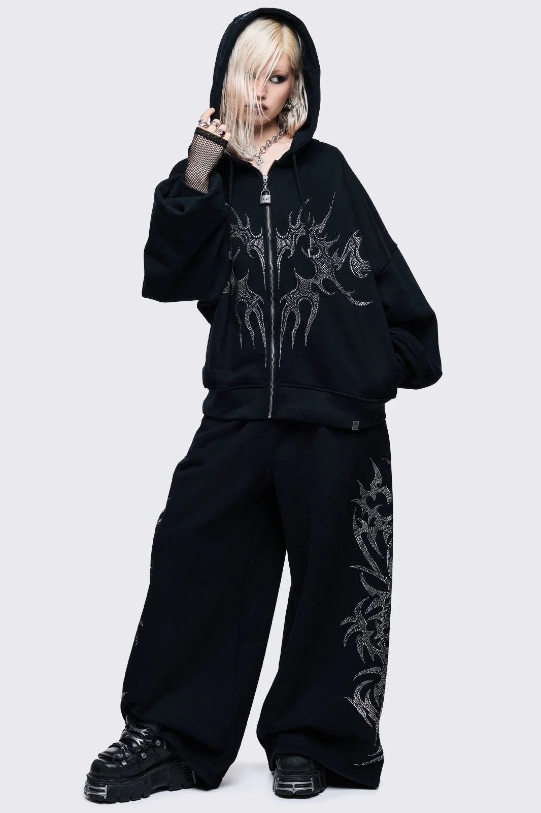 2237-burning-sweatpants-5.webp Burning Sweatpants