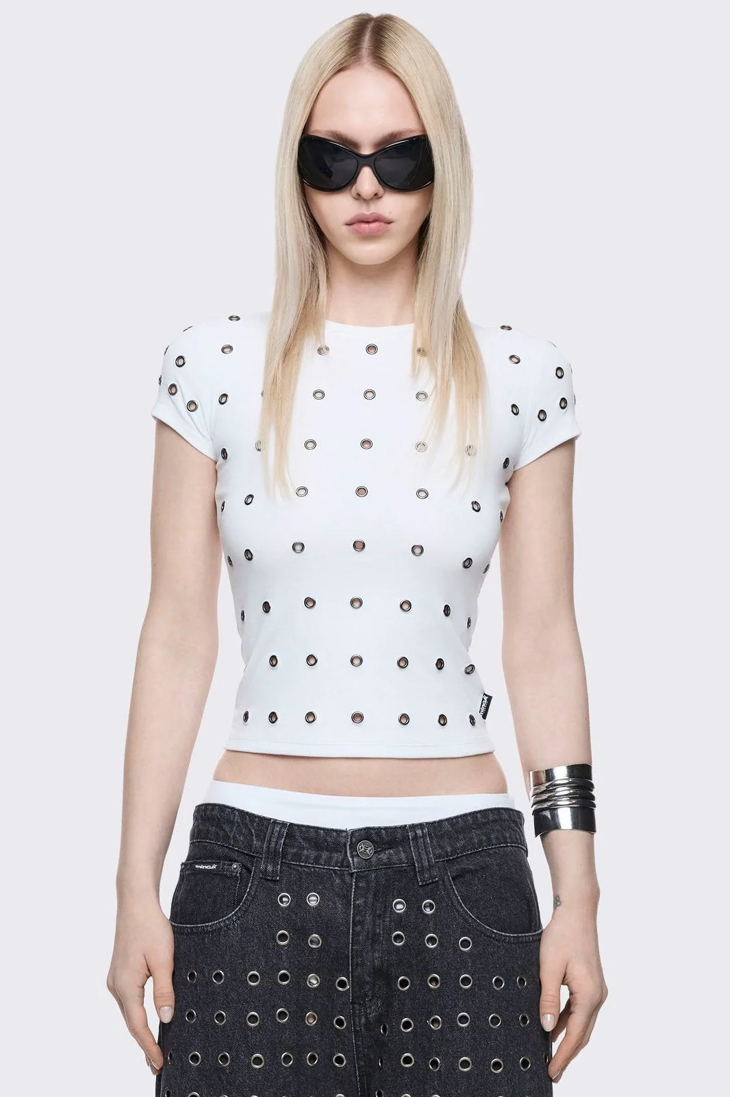 821-rogue-white-baby-tee-1.webp Rogue White Baby Tee