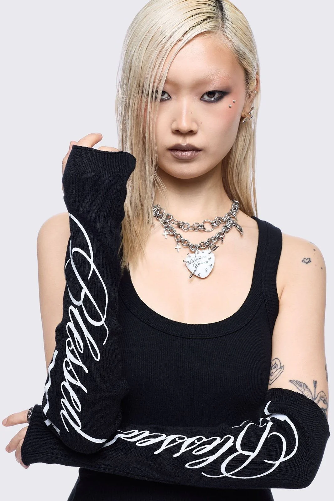 902-blessed-arm-warmers-2.webp Blessed Arm Warmers